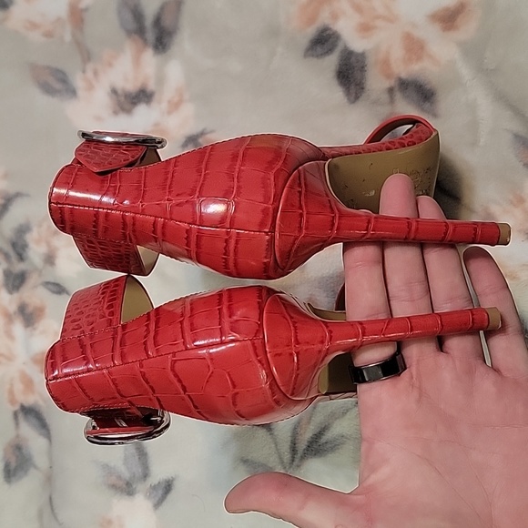 Express Snake Print Heels - Picture 4 of 6